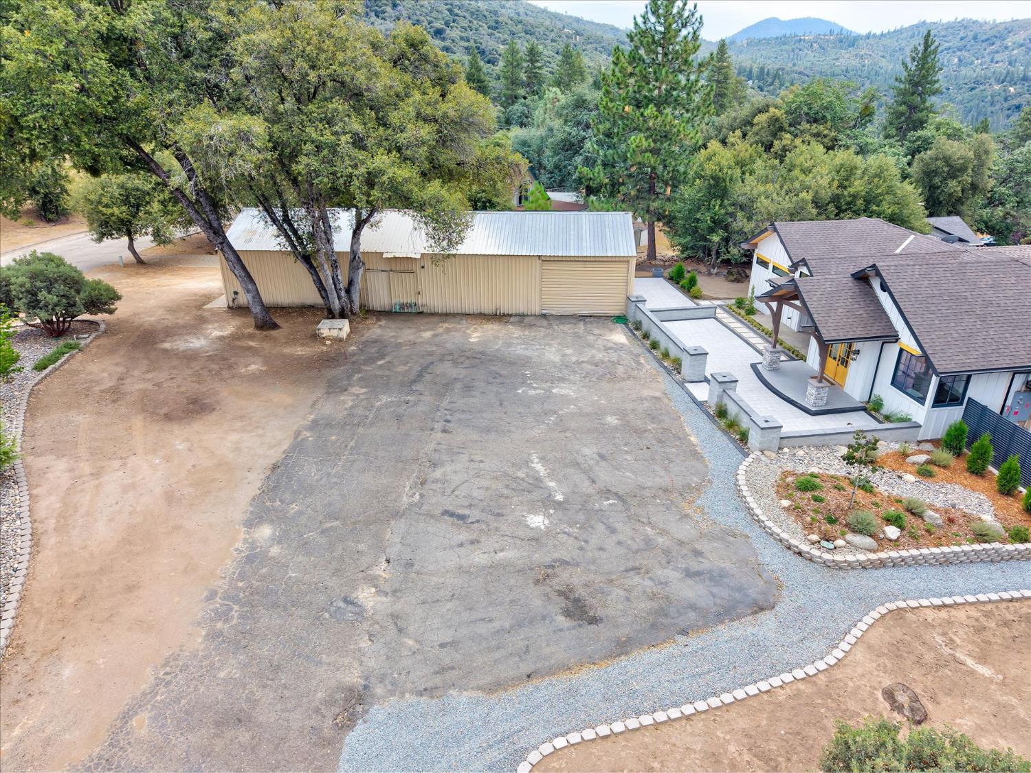 51291 Buckskin Ln, Oakhurst, CA 93644