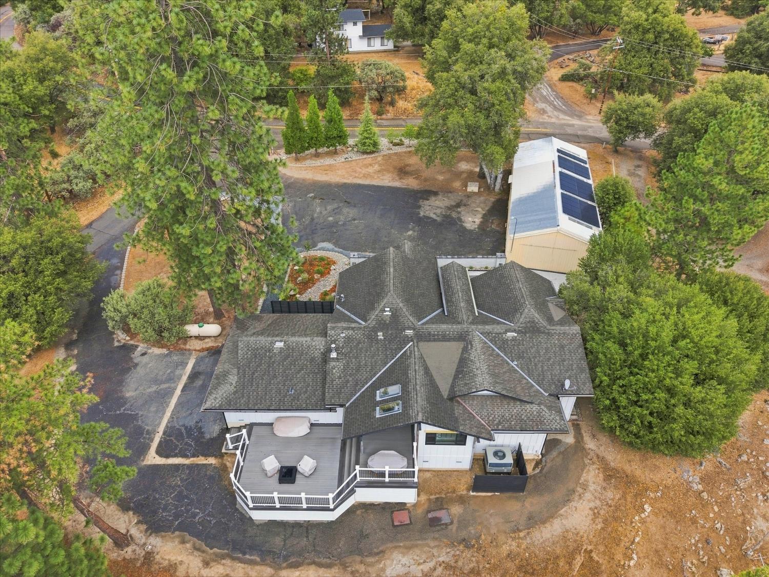 51291 Buckskin Ln, Oakhurst, CA 93644