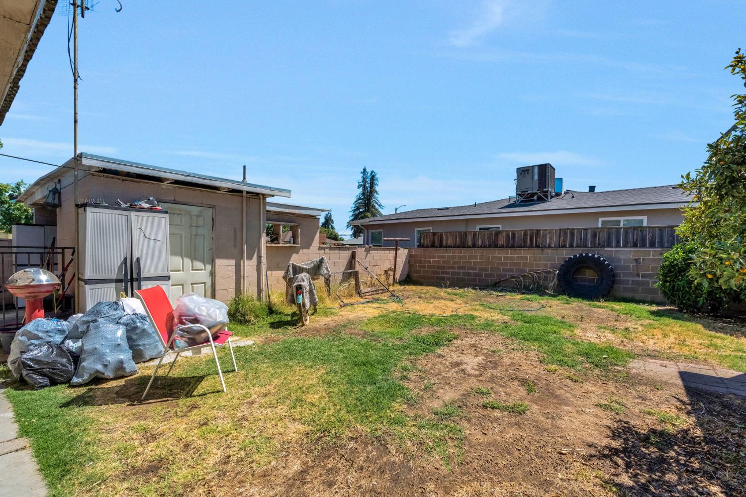 2722 2724 N 2Nd St, Fresno, CA 93703