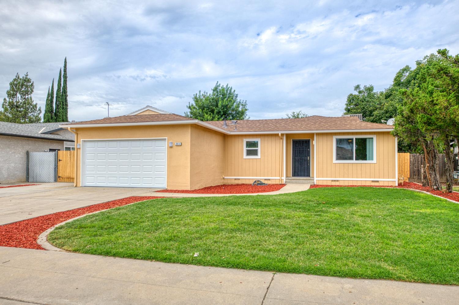 2612 Purdue Ave, Clovis, CA 93611