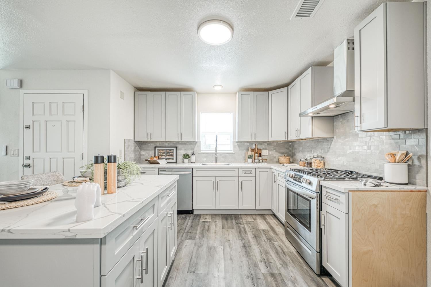 2612 Purdue Ave, Clovis, CA 93611