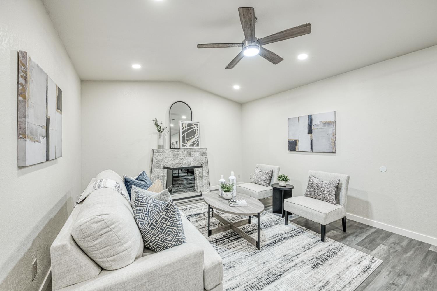 2612 Purdue Ave, Clovis, CA 93611