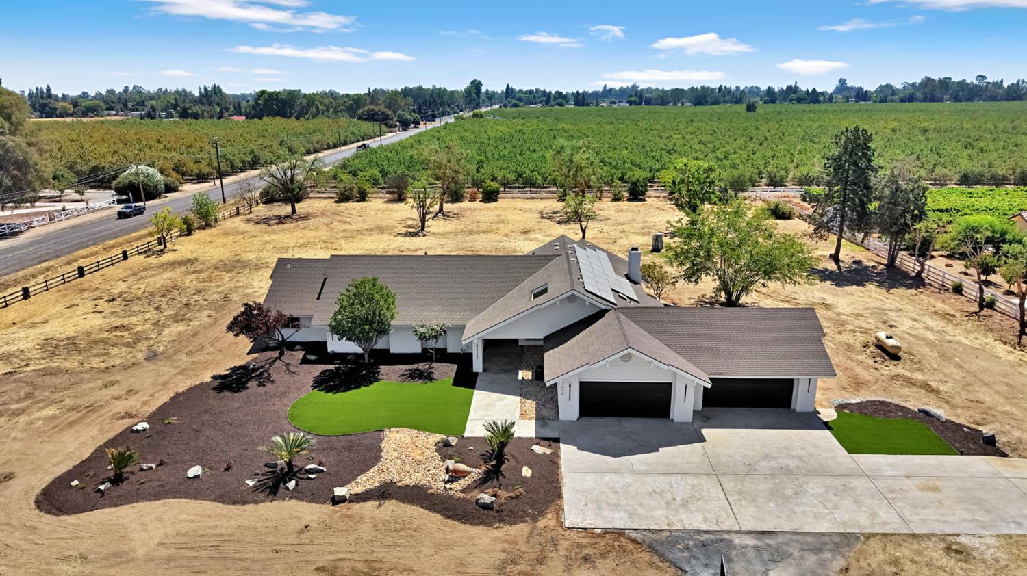 1470 N Locan Ave, Fresno, CA 93737