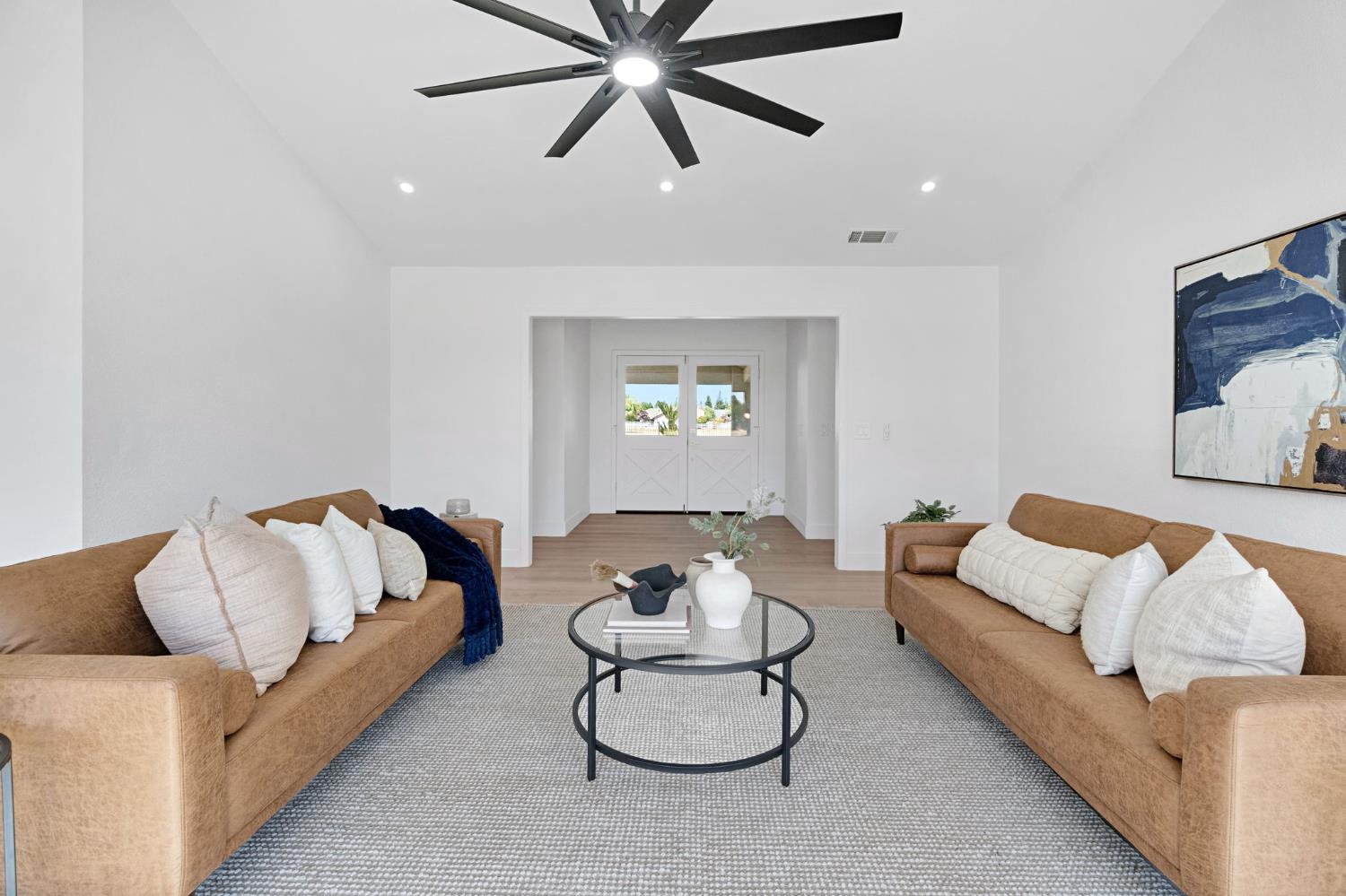 1470 N Locan Ave, Fresno, CA 93737