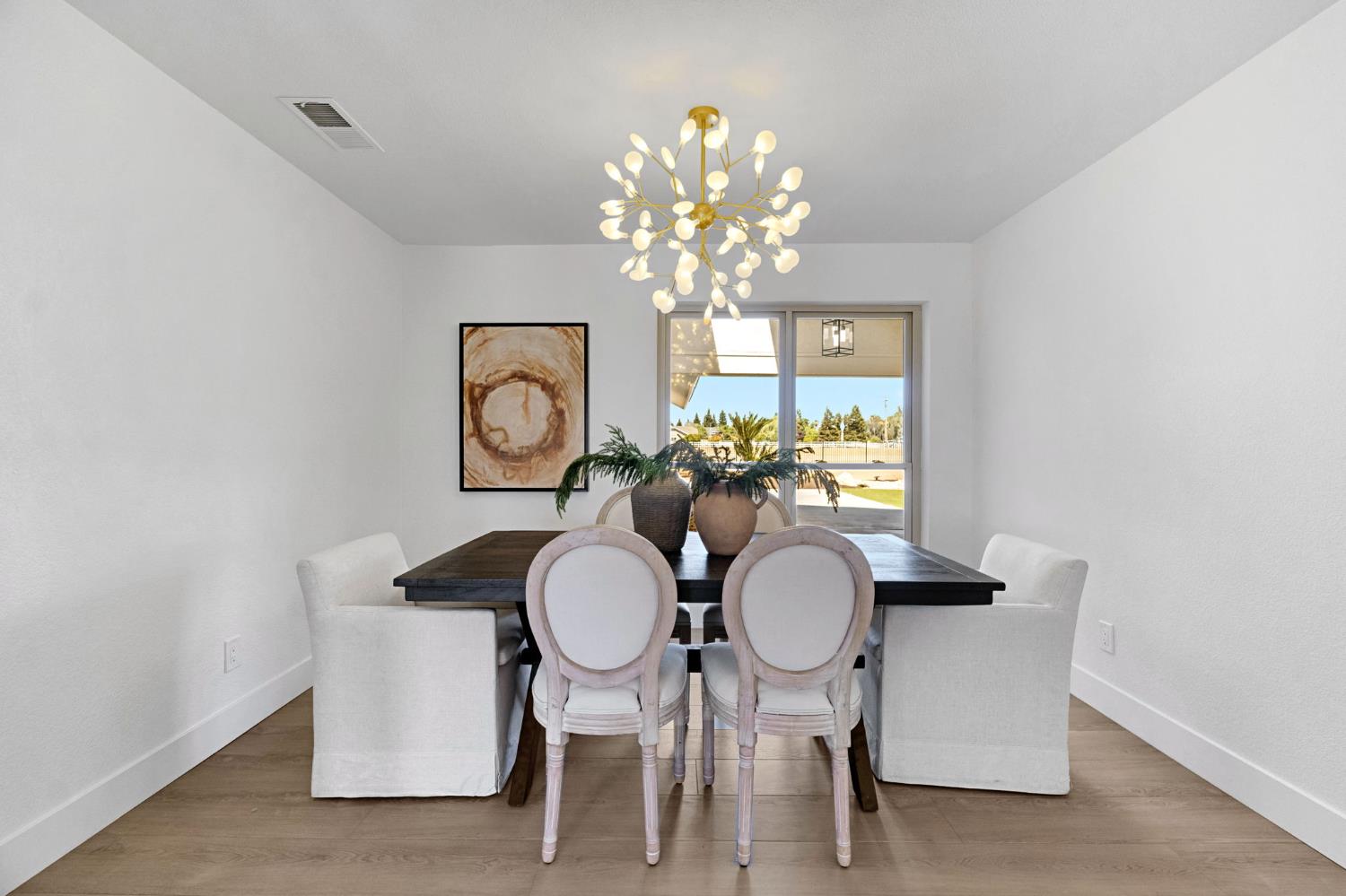 1470 N Locan Ave, Fresno, CA 93737