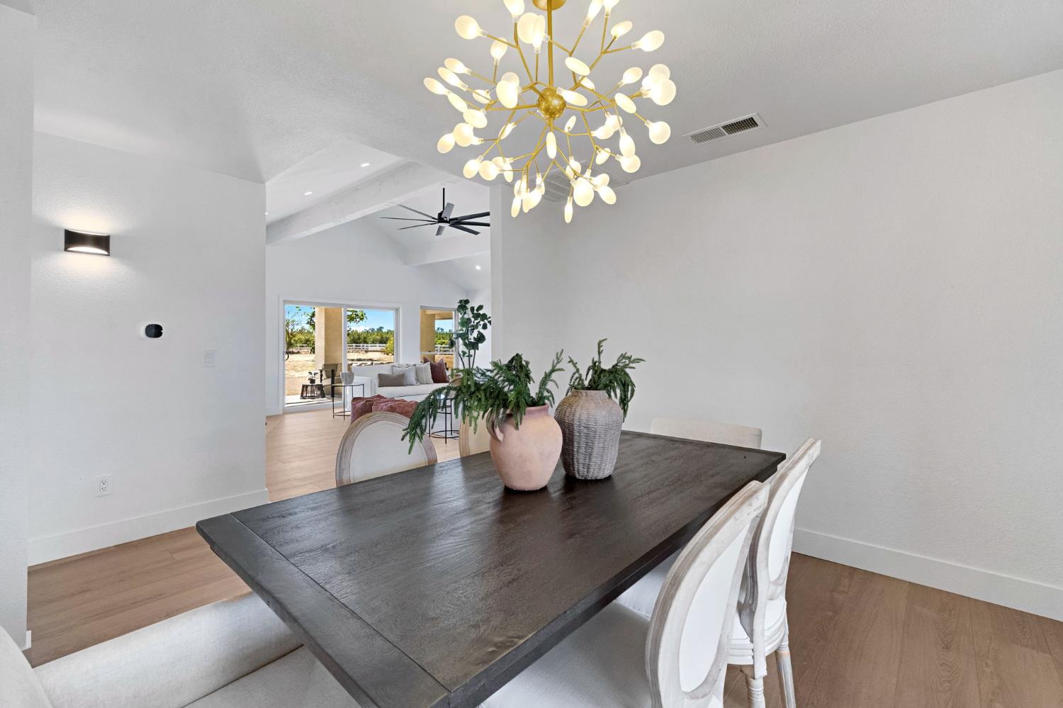 1470 N Locan Ave, Fresno, CA 93737