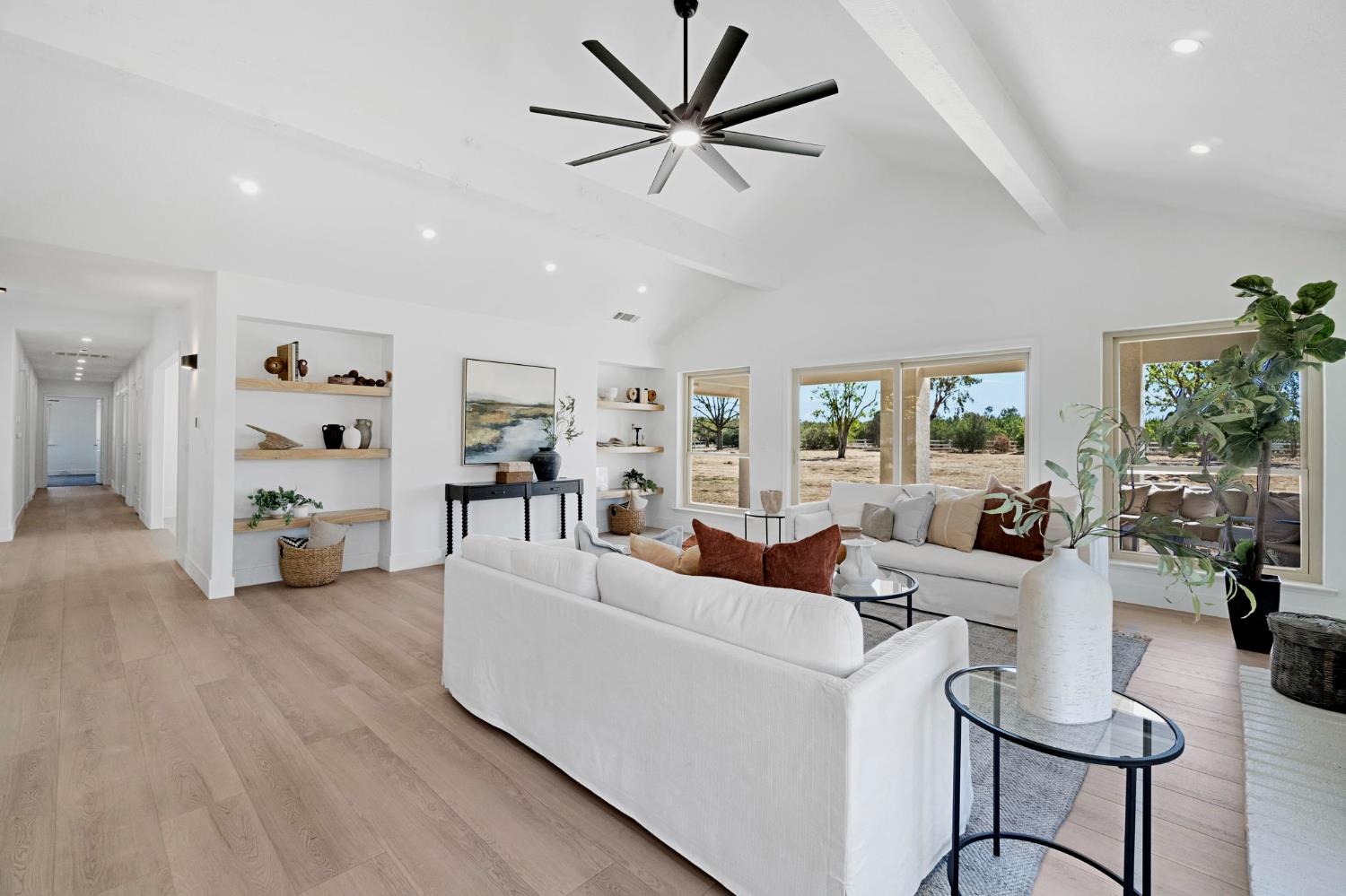1470 N Locan Ave, Fresno, CA 93737