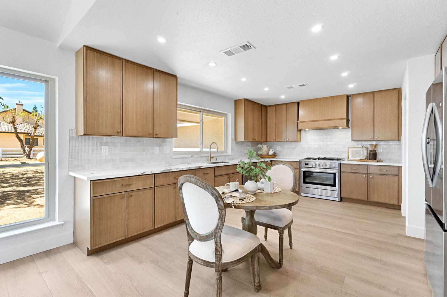 1470 N Locan Ave, Fresno, CA 93737