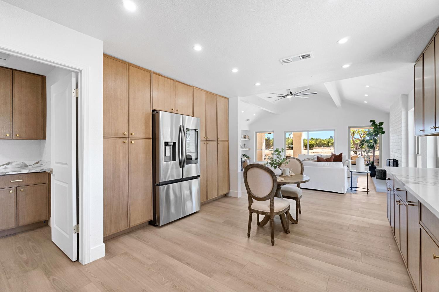 1470 N Locan Ave, Fresno, CA 93737