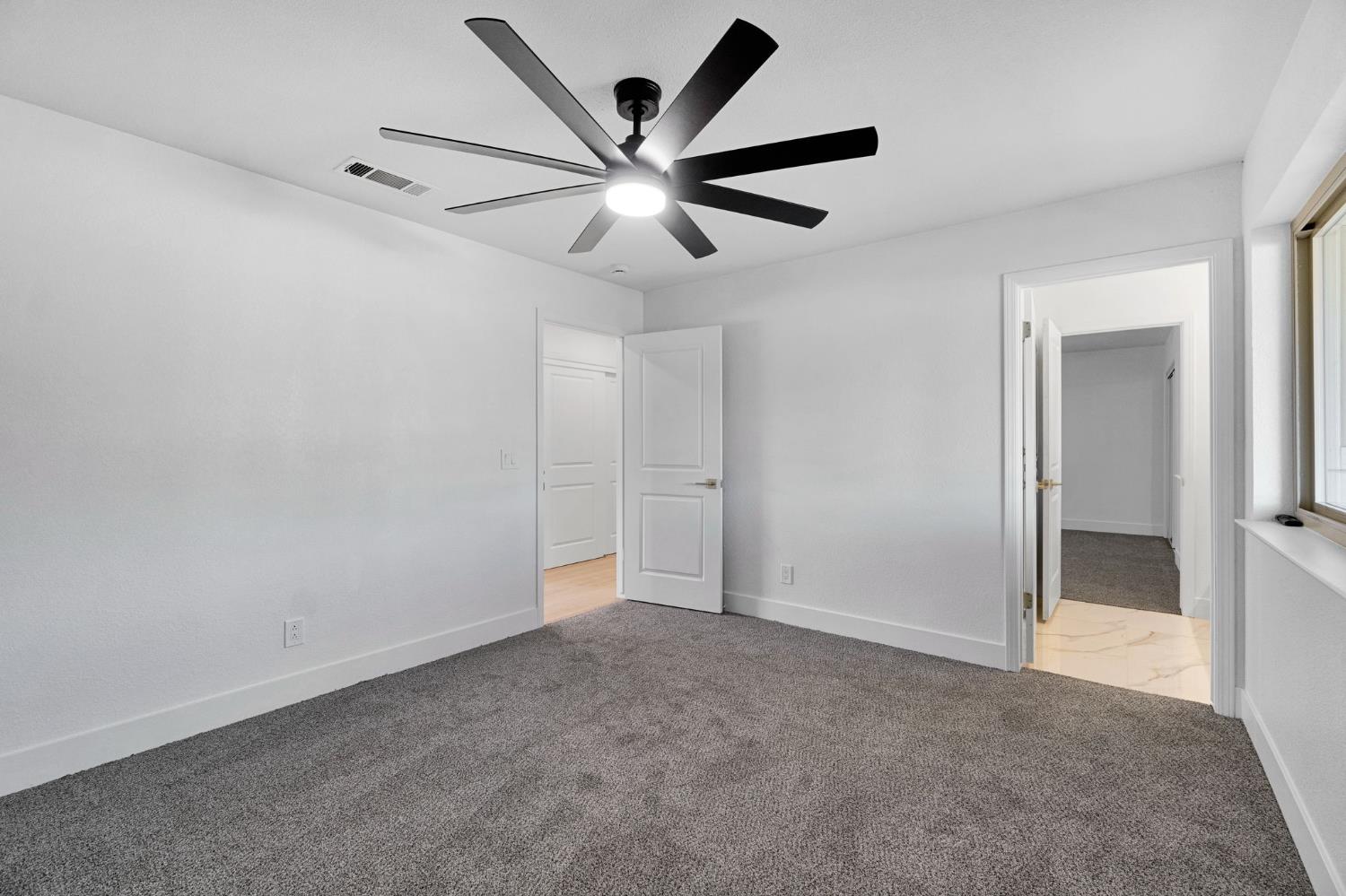 1470 N Locan Ave, Fresno, CA 93737