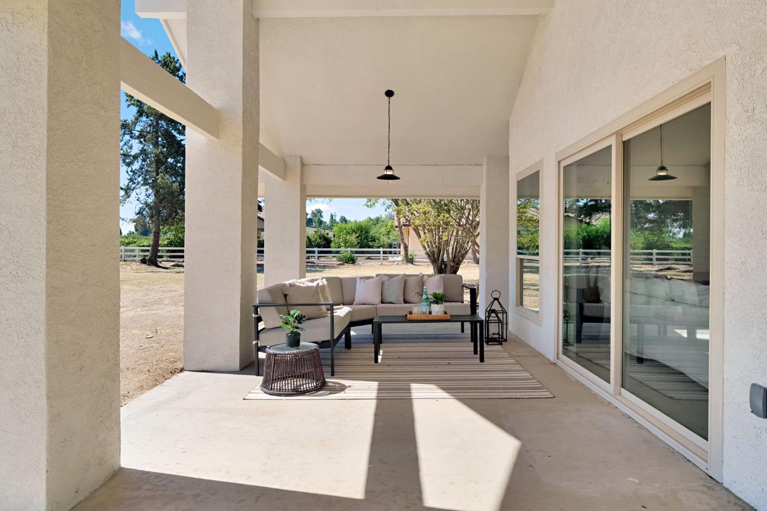 1470 N Locan Ave, Fresno, CA 93737