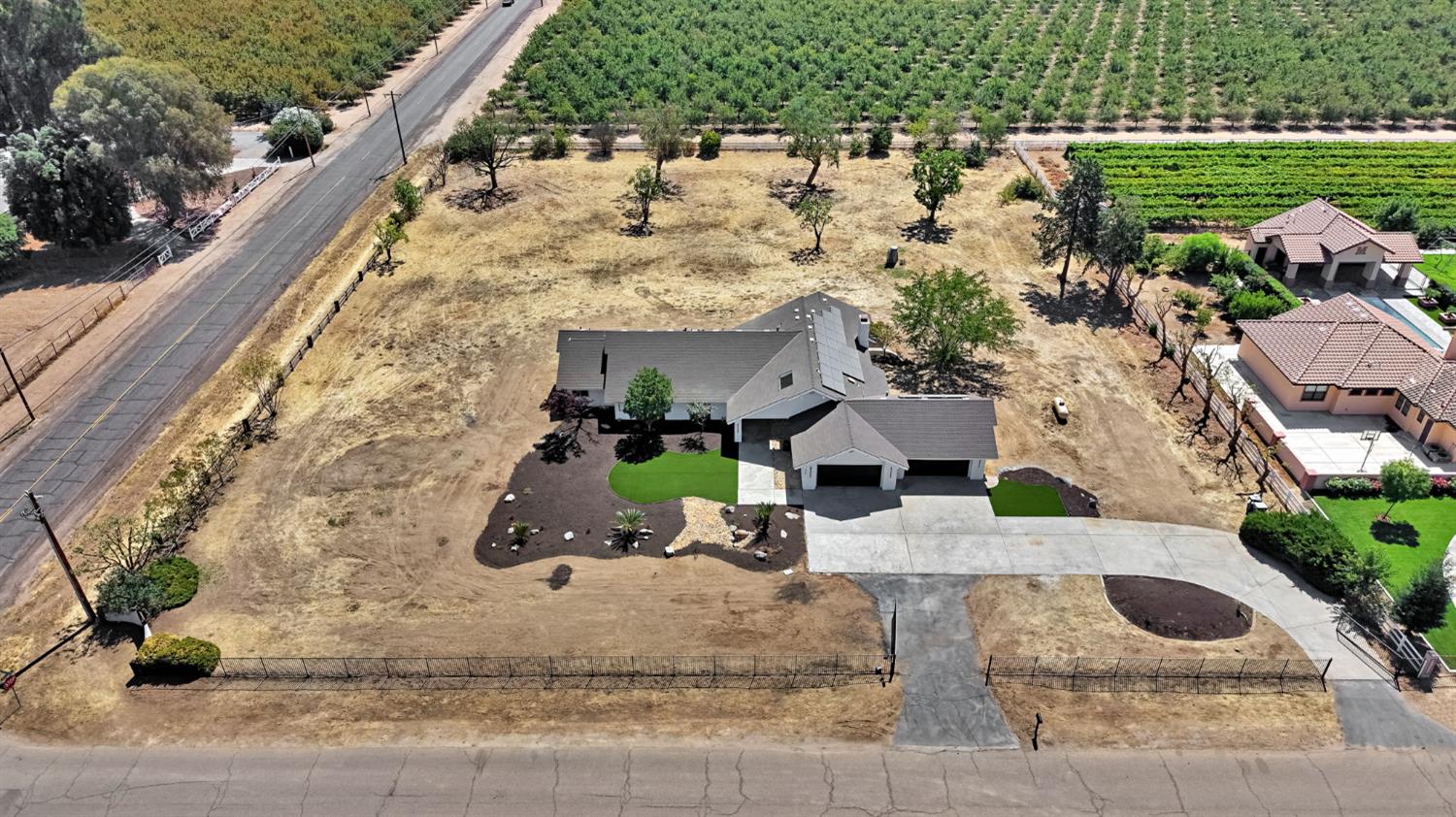 1470 N Locan Ave, Fresno, CA 93737