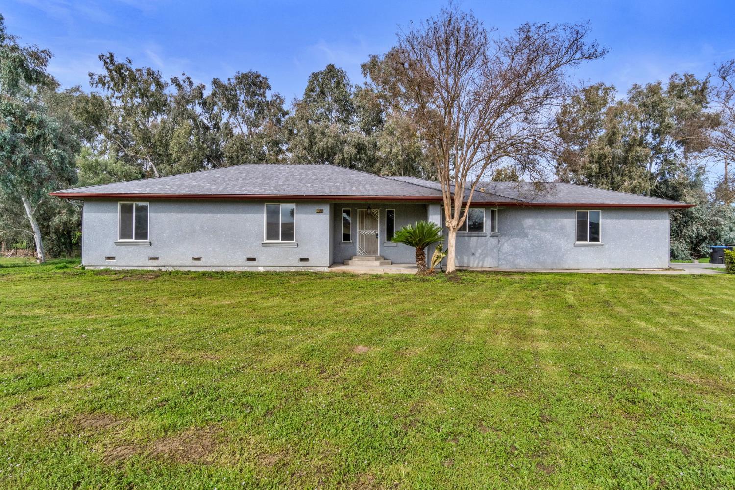 17646 Lane Dr, Madera, CA 93638