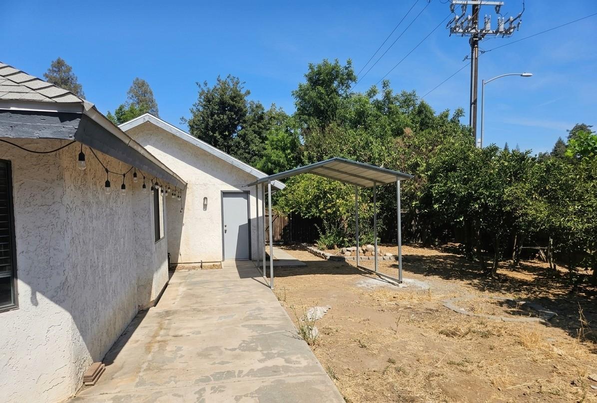 6415 N Adoline Ave, Fresno, CA 93711