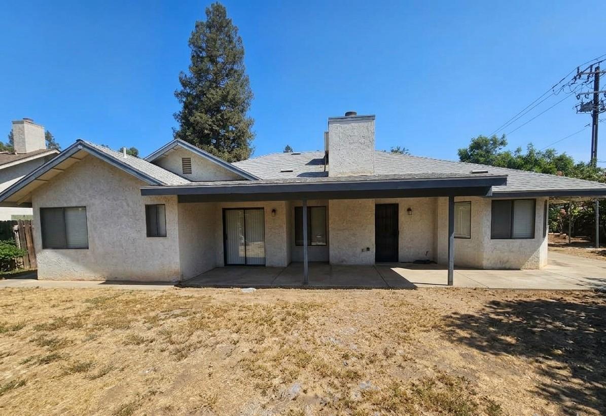 6415 N Adoline Ave, Fresno, CA 93711