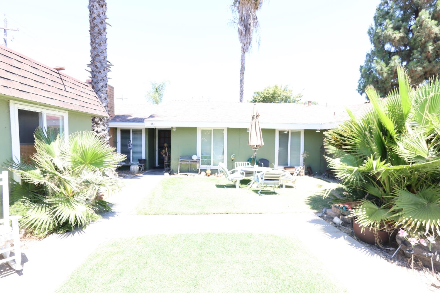 1058 Pierce Dr, Clovis, CA 93612
