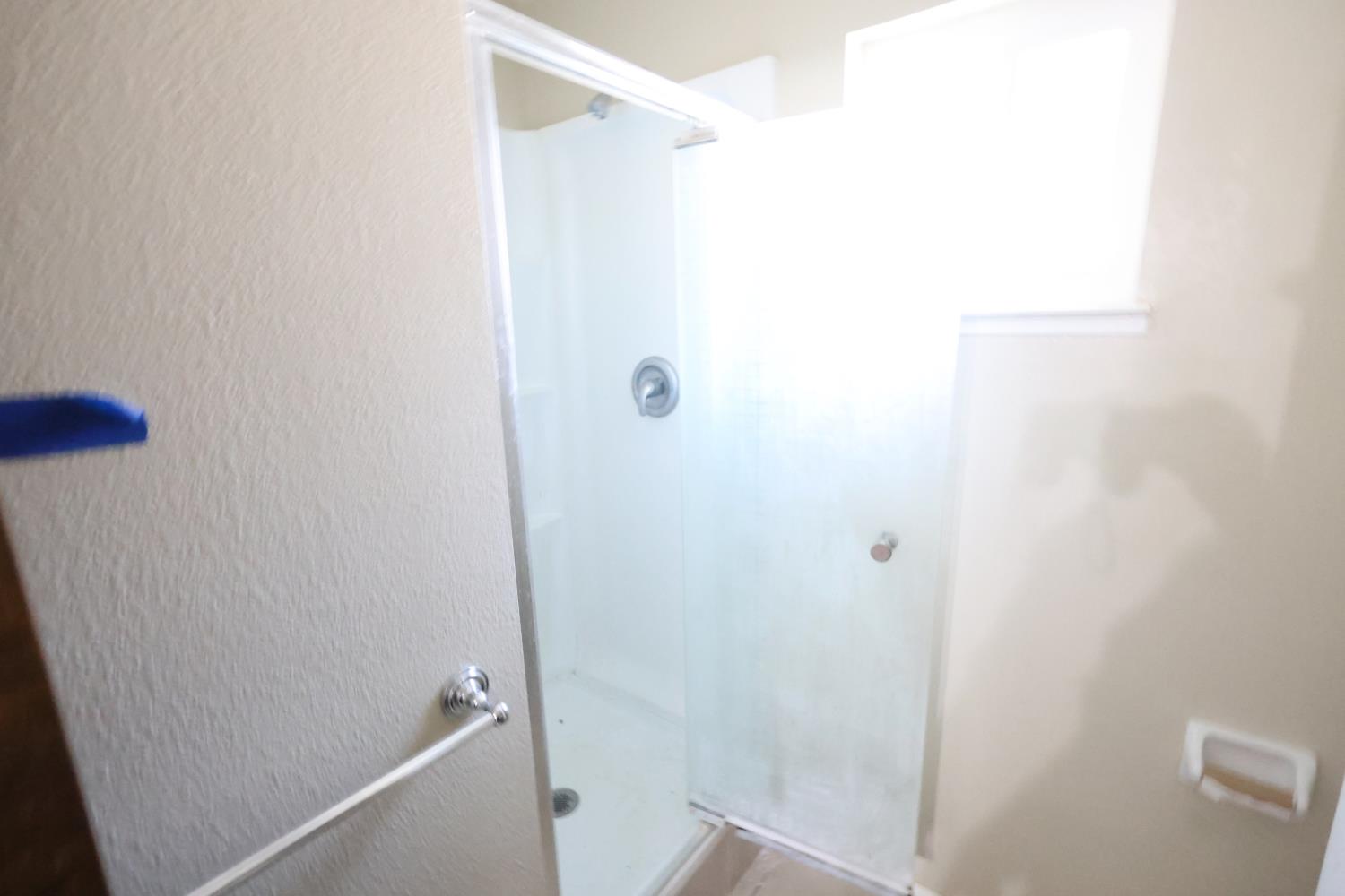 1058 Pierce Dr, Clovis, CA 93612
