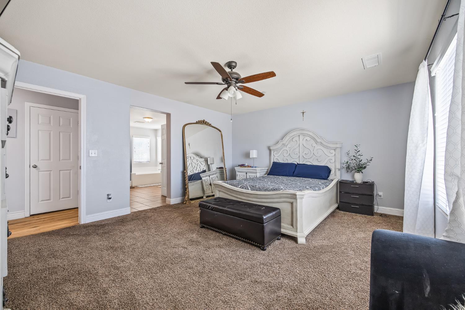 1751 Mitchell St, Selma, CA 93662