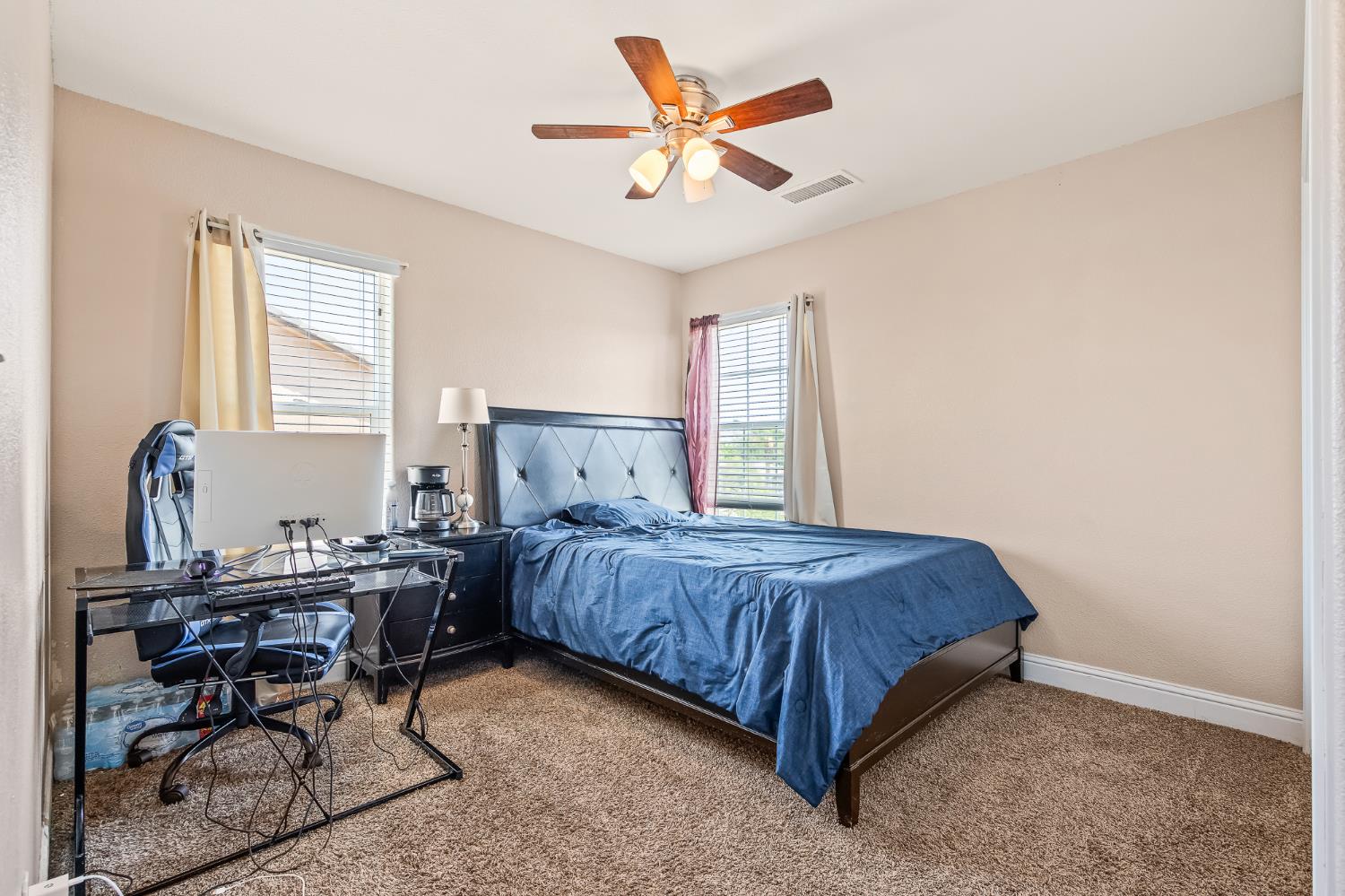 1751 Mitchell St, Selma, CA 93662