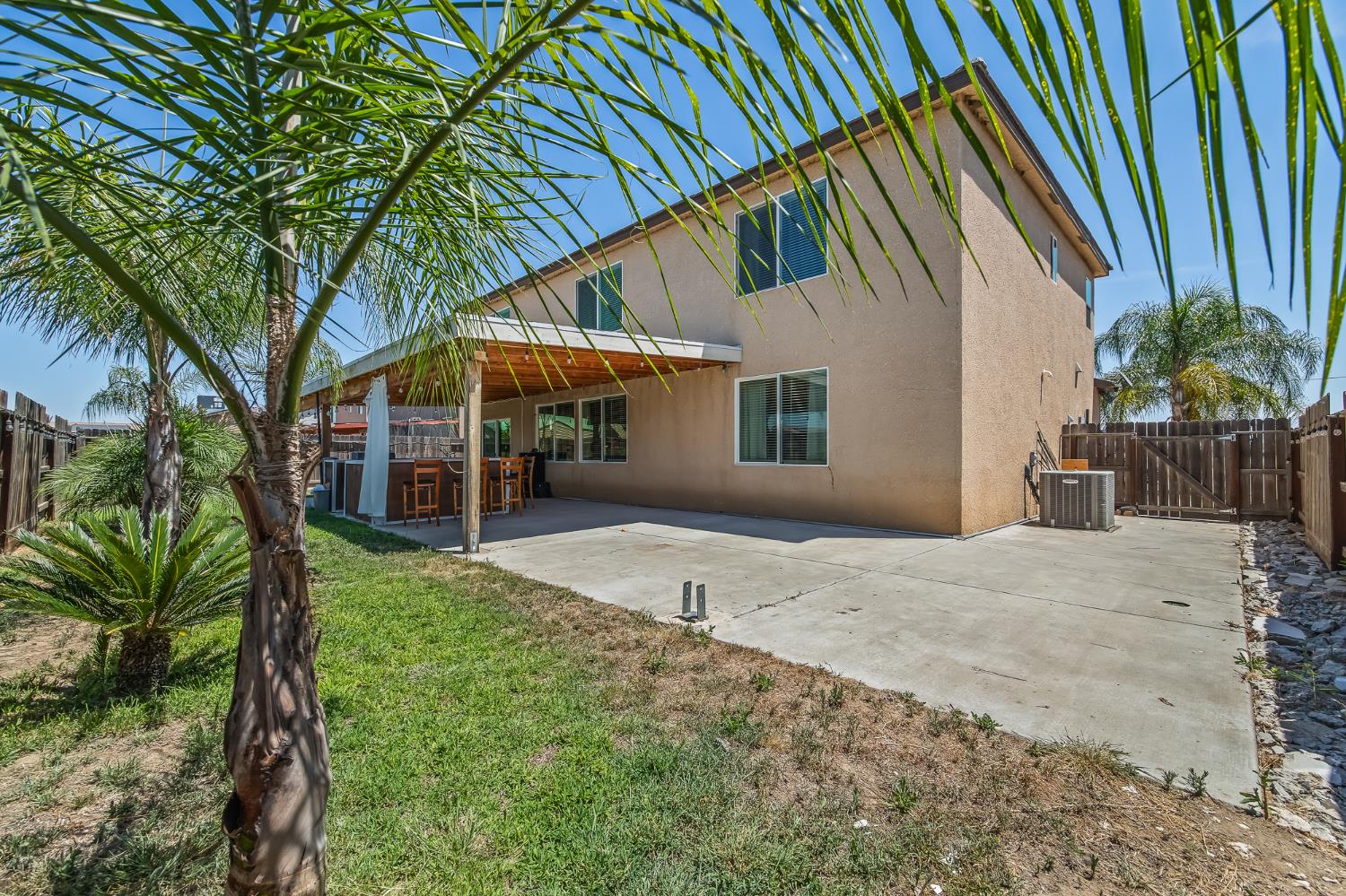1751 Mitchell St, Selma, CA 93662