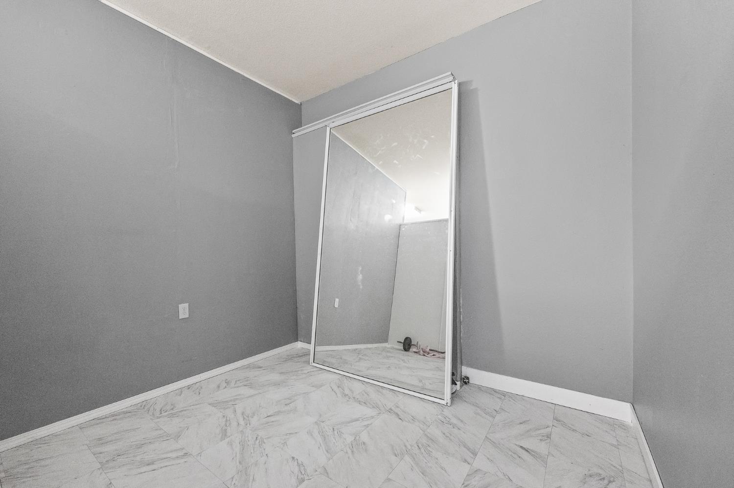 1751 Mitchell St, Selma, CA 93662