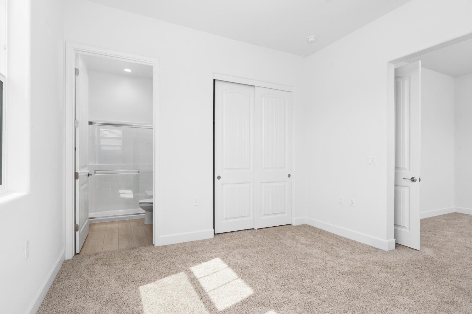 1130 Ponderosa Way W, Madera, CA 93636