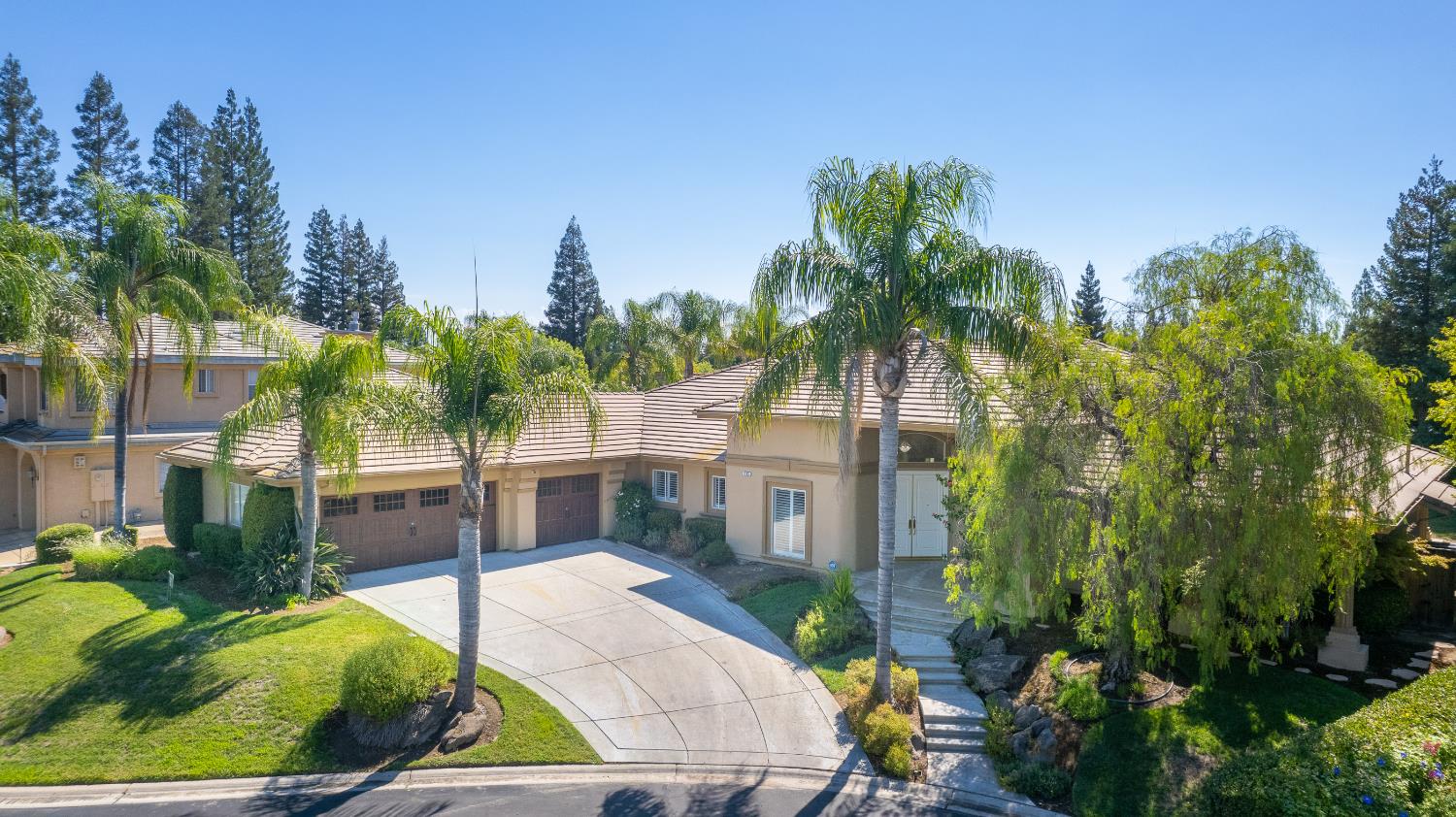 333 W River Ct, Fresno, CA 93711