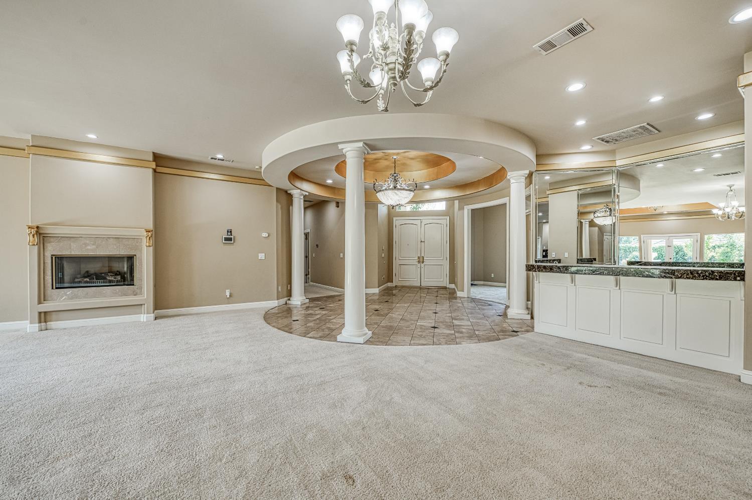 333 W River Ct, Fresno, CA 93711