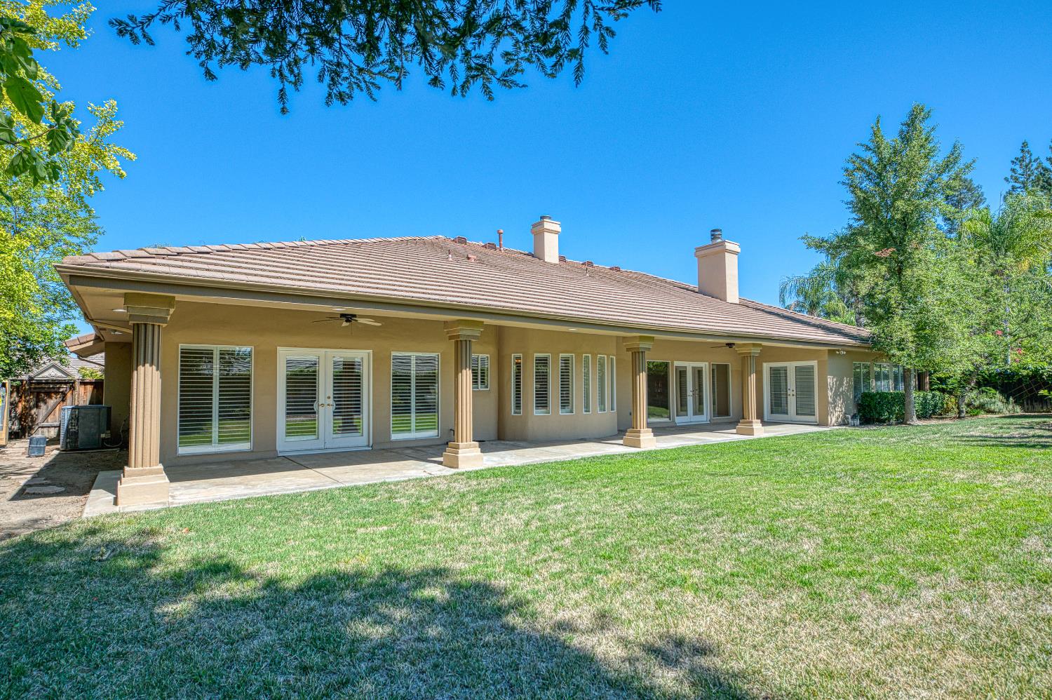 333 W River Ct, Fresno, CA 93711