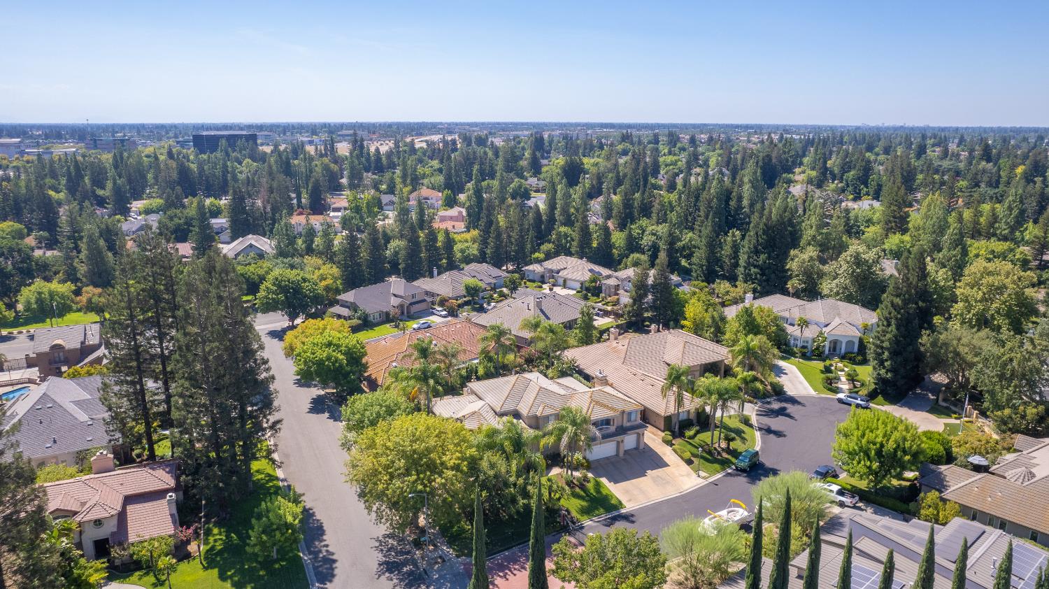 333 W River Ct, Fresno, CA 93711
