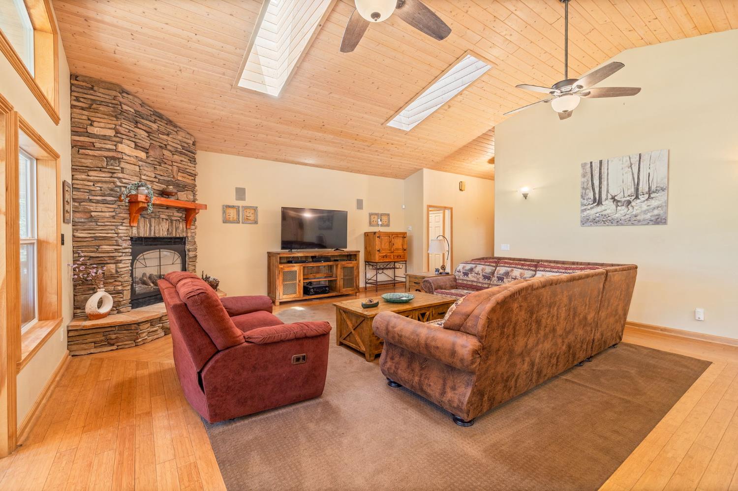 39964 N Cedar Vista Circle, Bass Lake, CA 93604