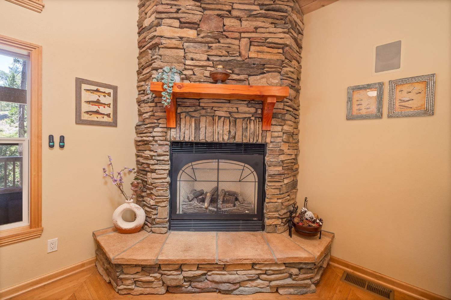 39964 N Cedar Vista Circle, Bass Lake, CA 93604