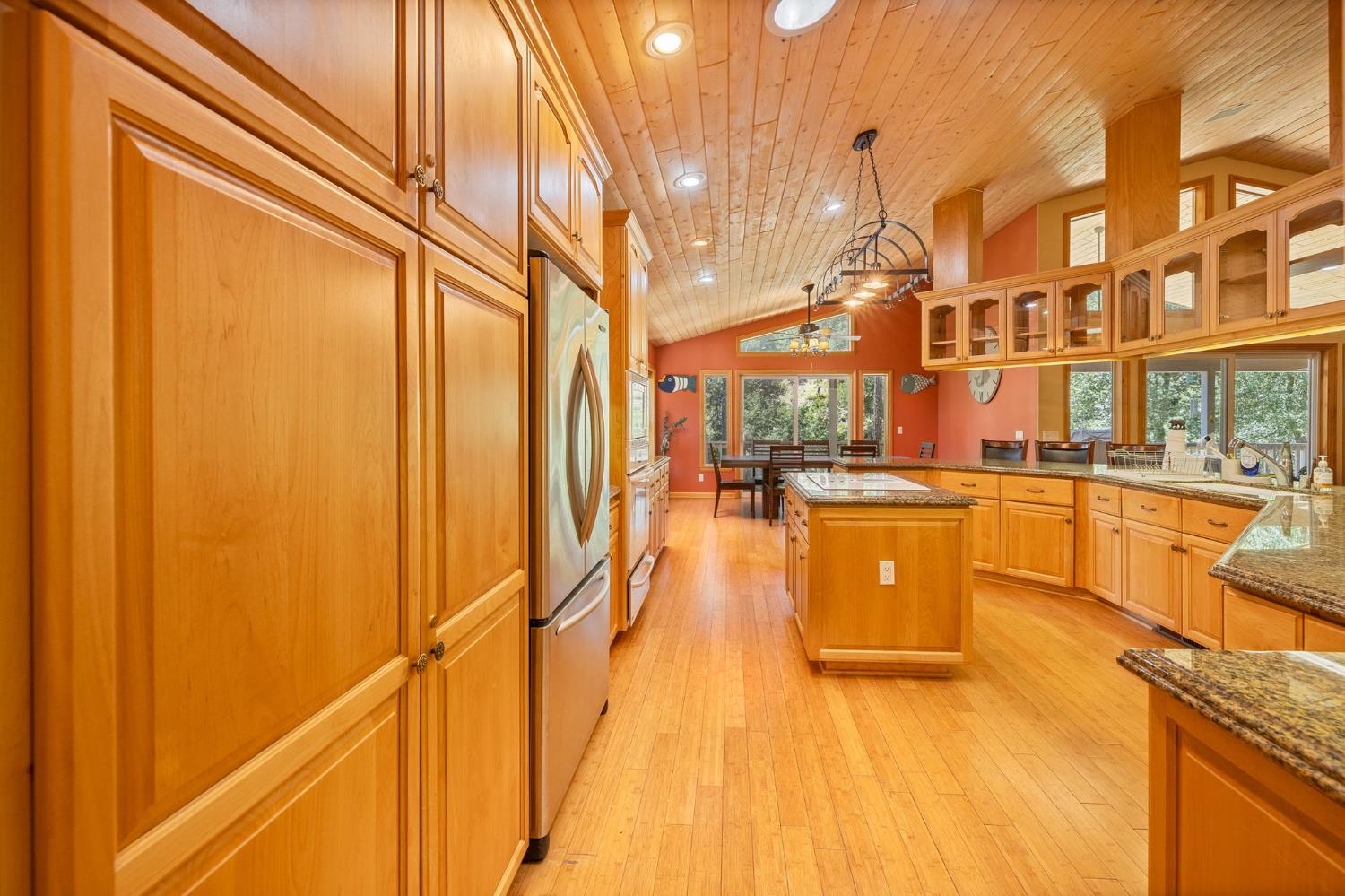 39964 N Cedar Vista Circle, Bass Lake, CA 93604