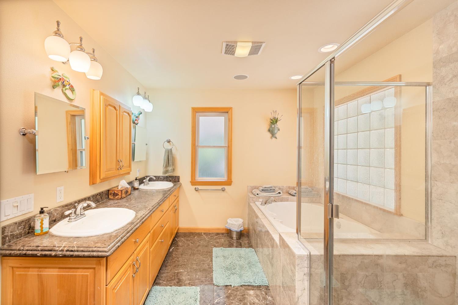 39964 N Cedar Vista Circle, Bass Lake, CA 93604