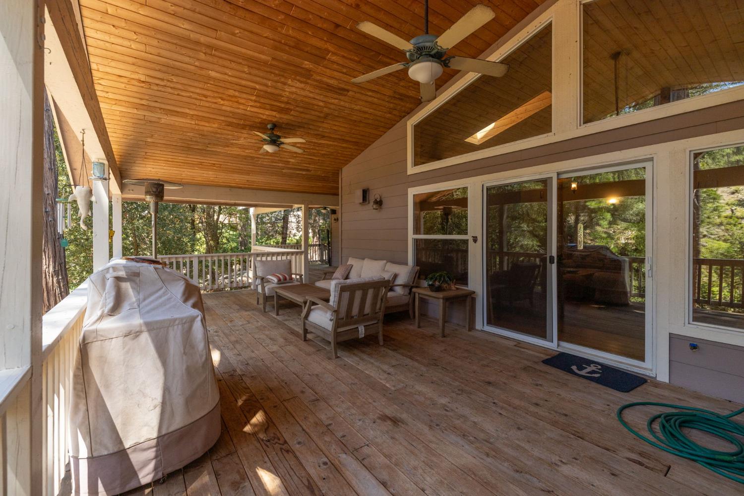 39964 N Cedar Vista Circle, Bass Lake, CA 93604