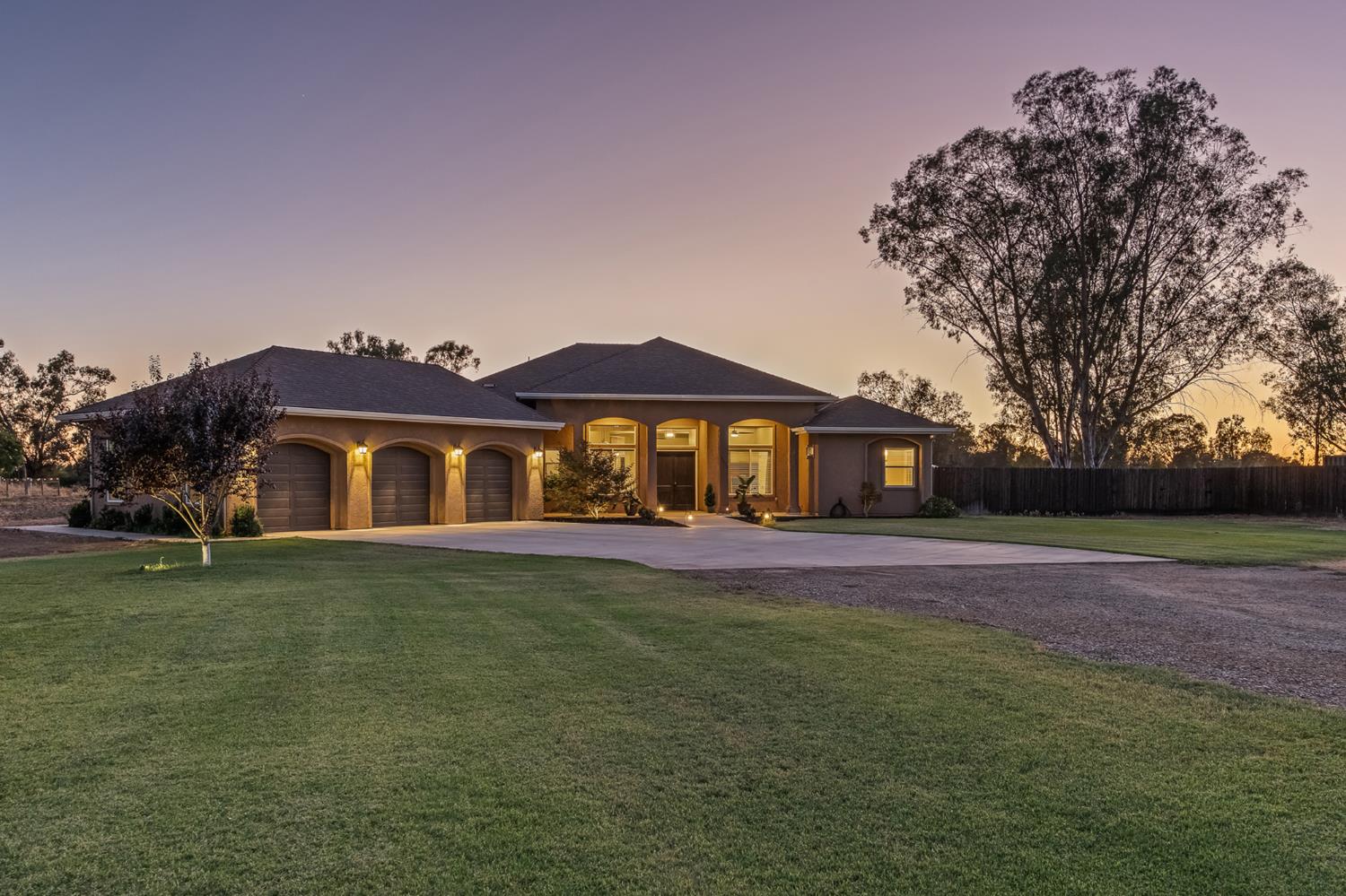 3775 N Indianola Ave, Sanger, CA 93657