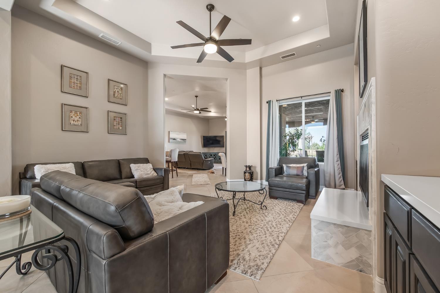 3775 N Indianola Ave, Sanger, CA 93657
