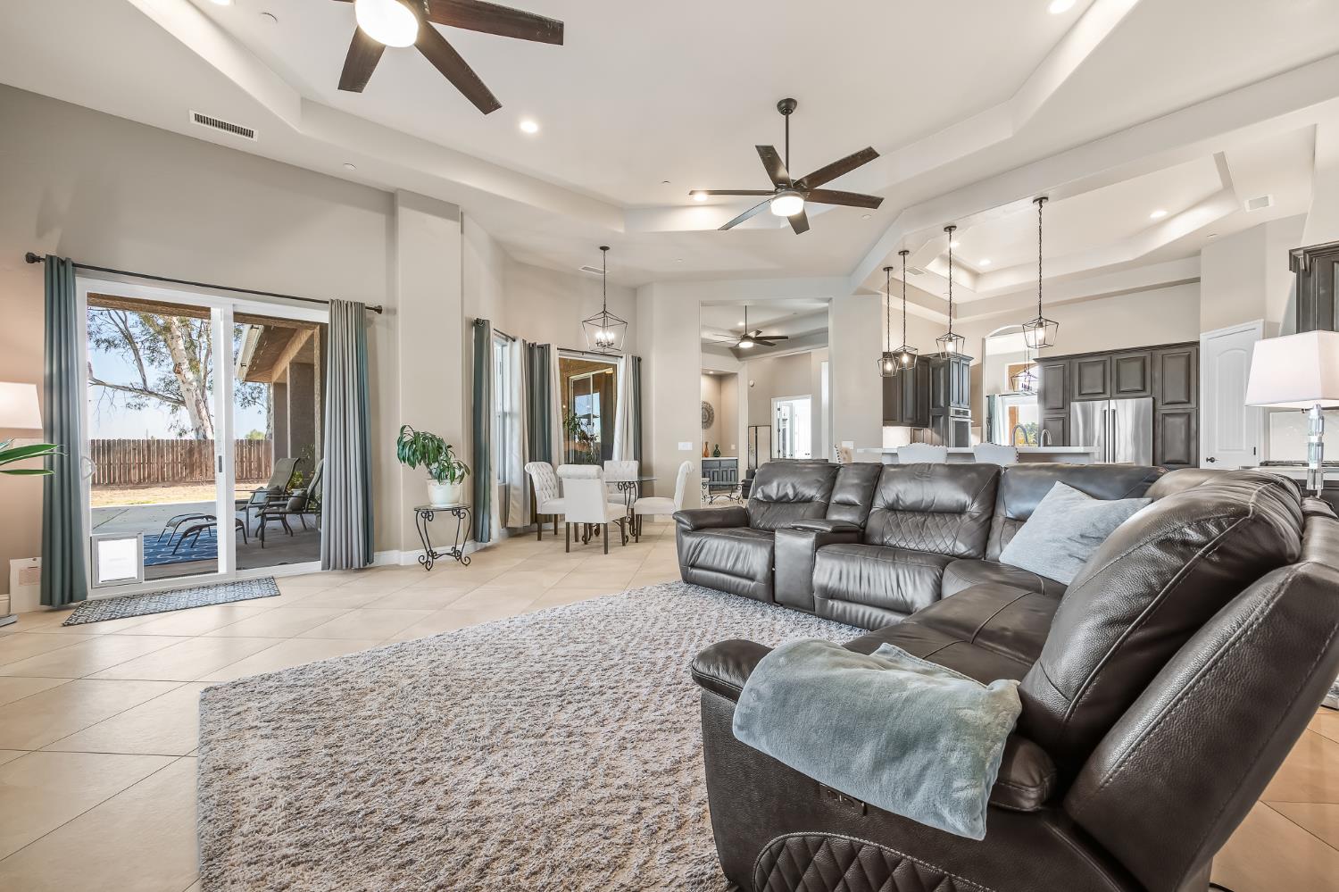 3775 N Indianola Ave, Sanger, CA 93657