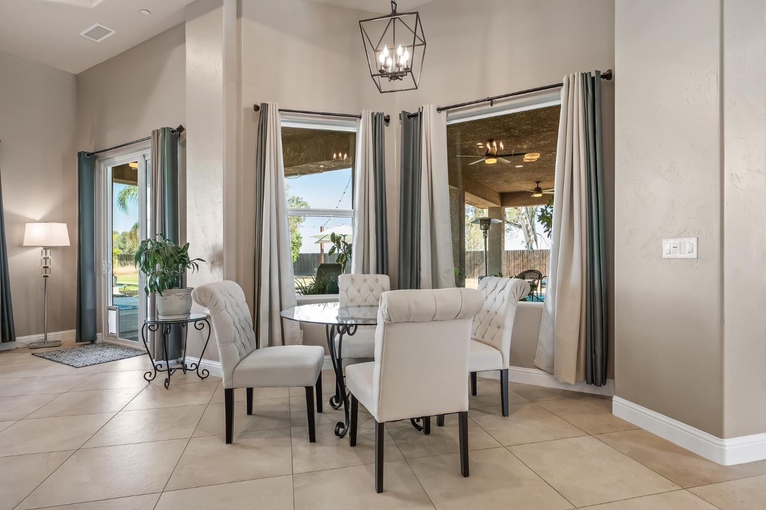 3775 N Indianola Ave, Sanger, CA 93657