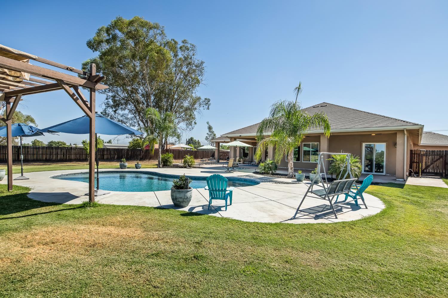3775 N Indianola Ave, Sanger, CA 93657