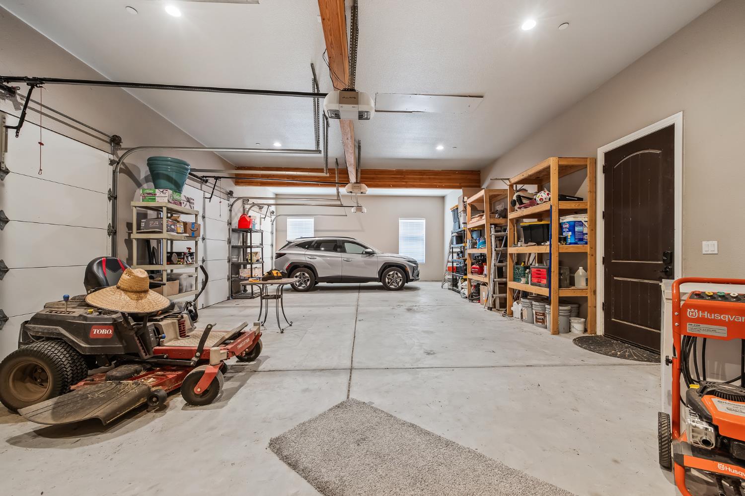 3775 N Indianola Ave, Sanger, CA 93657