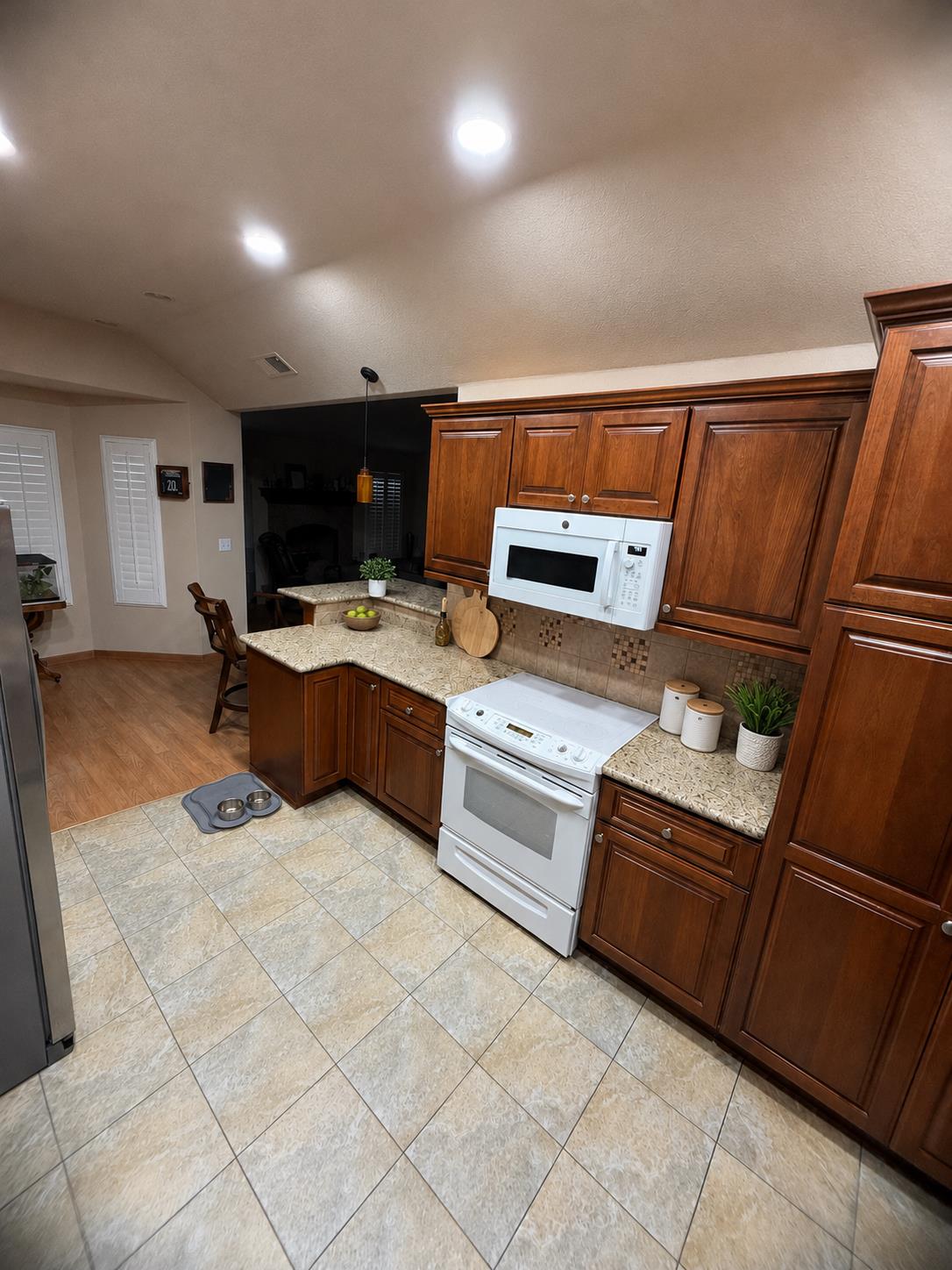 6313 N Gentry Ave, Fresno, CA 93711