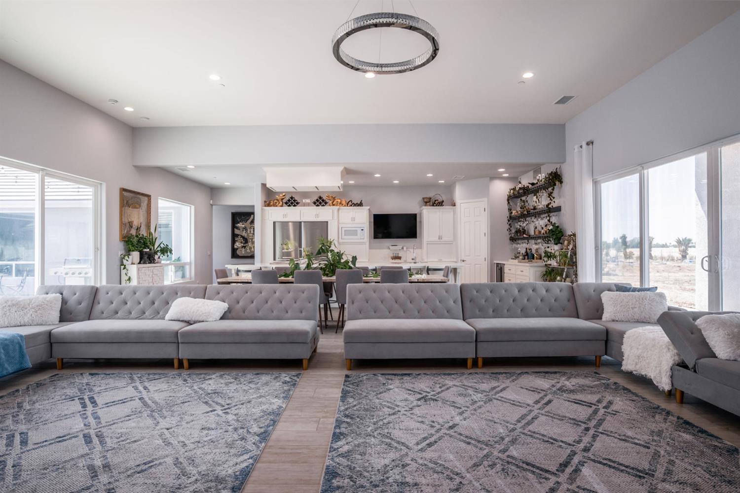 13212 E Shaw Ave, Sanger, CA 93657