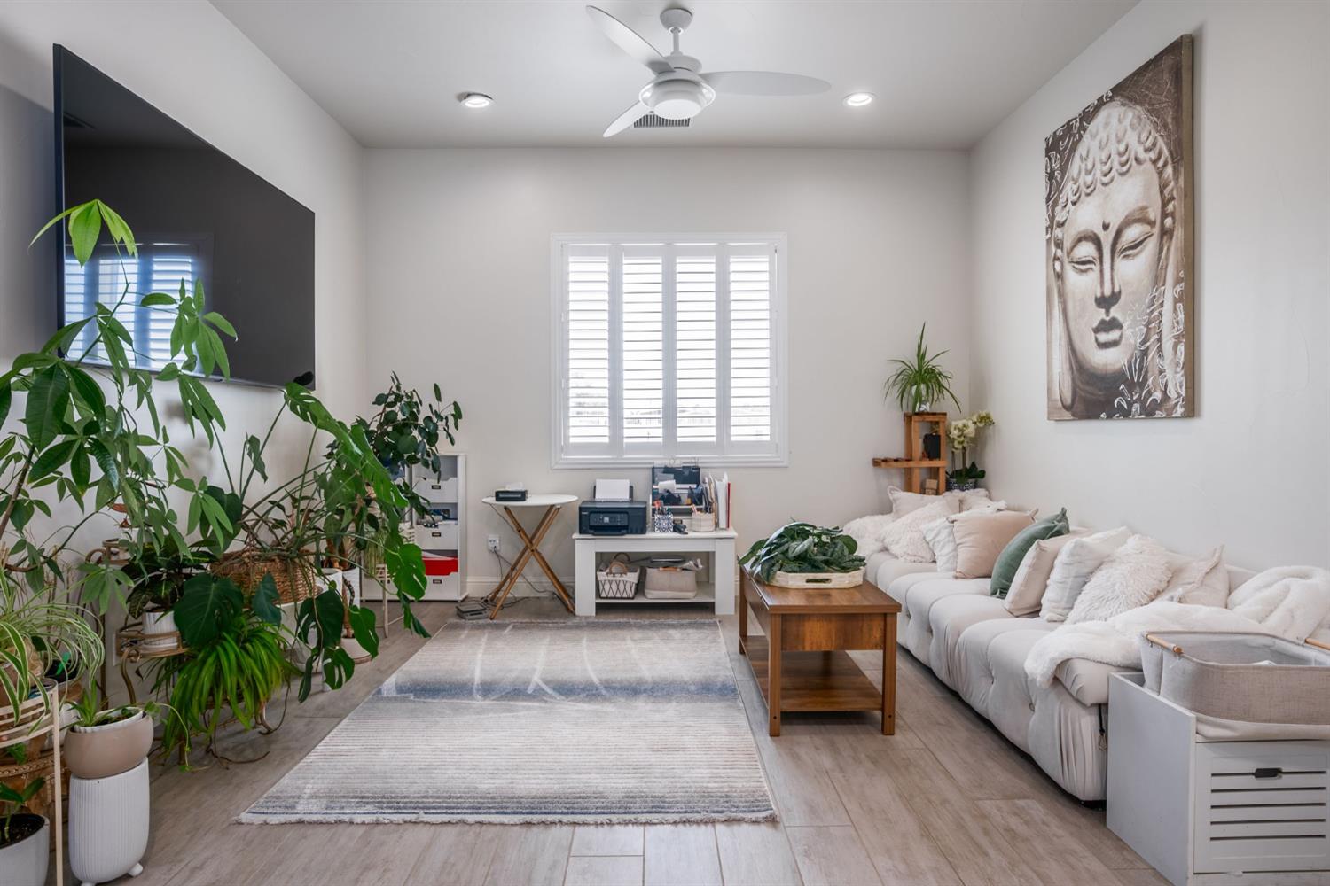 13212 E Shaw Ave, Sanger, CA 93657