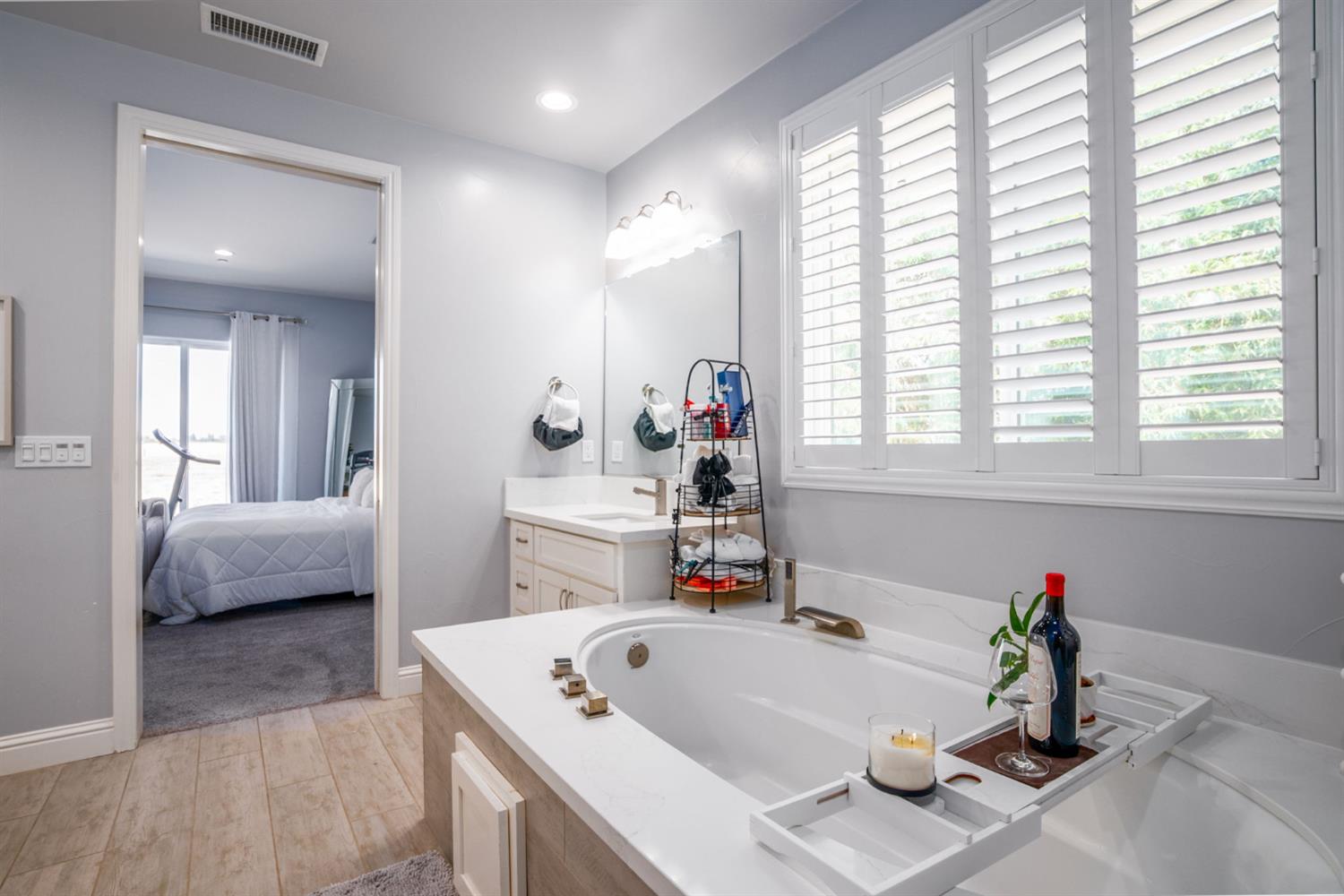 13212 E Shaw Ave, Sanger, CA 93657