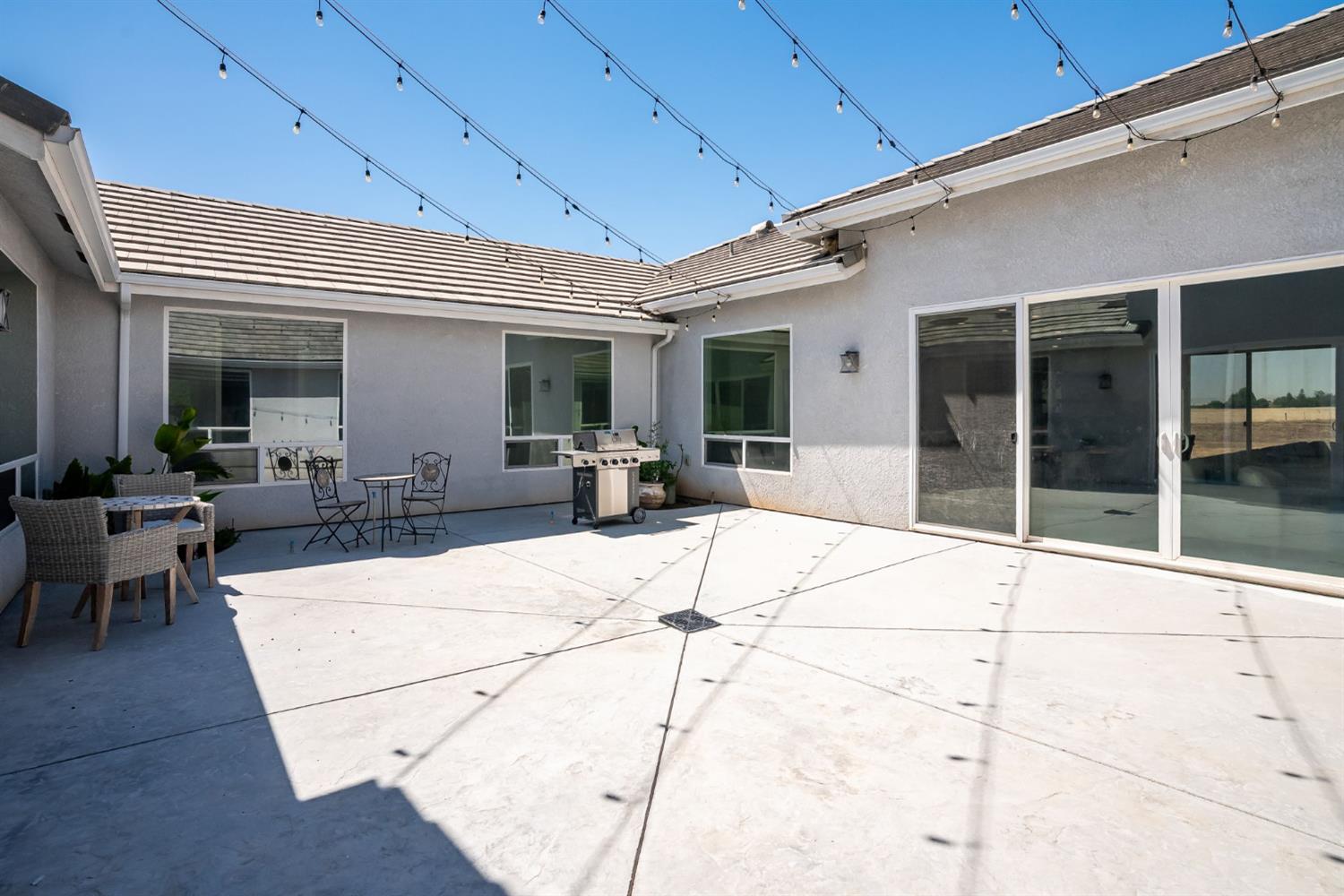 13212 E Shaw Ave, Sanger, CA 93657