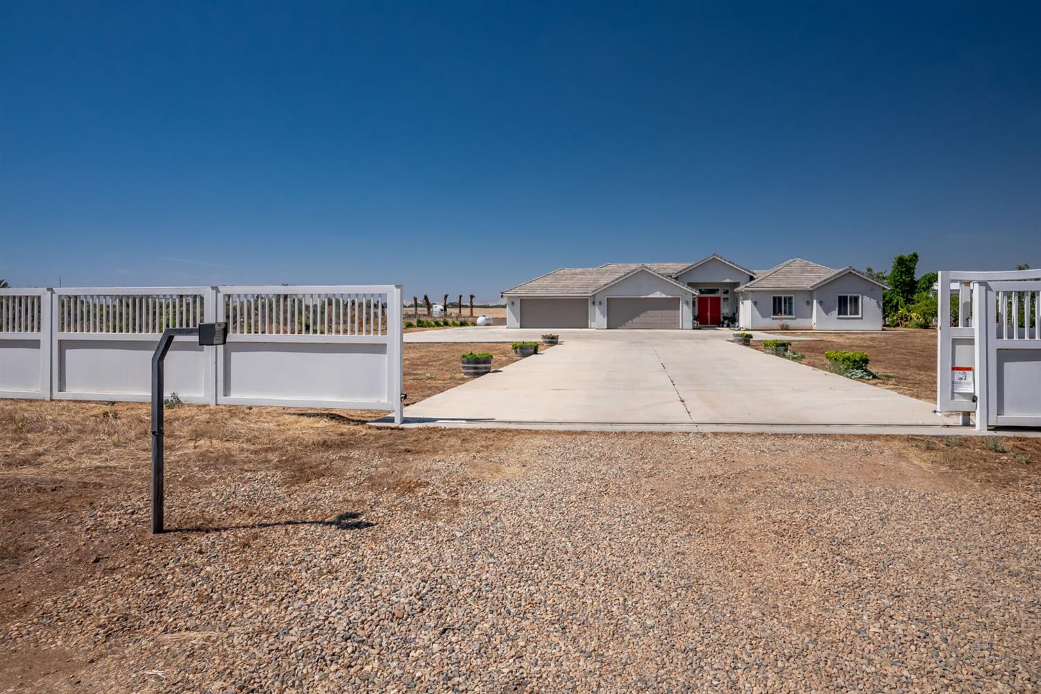 13212 E Shaw Ave, Sanger, CA 93657