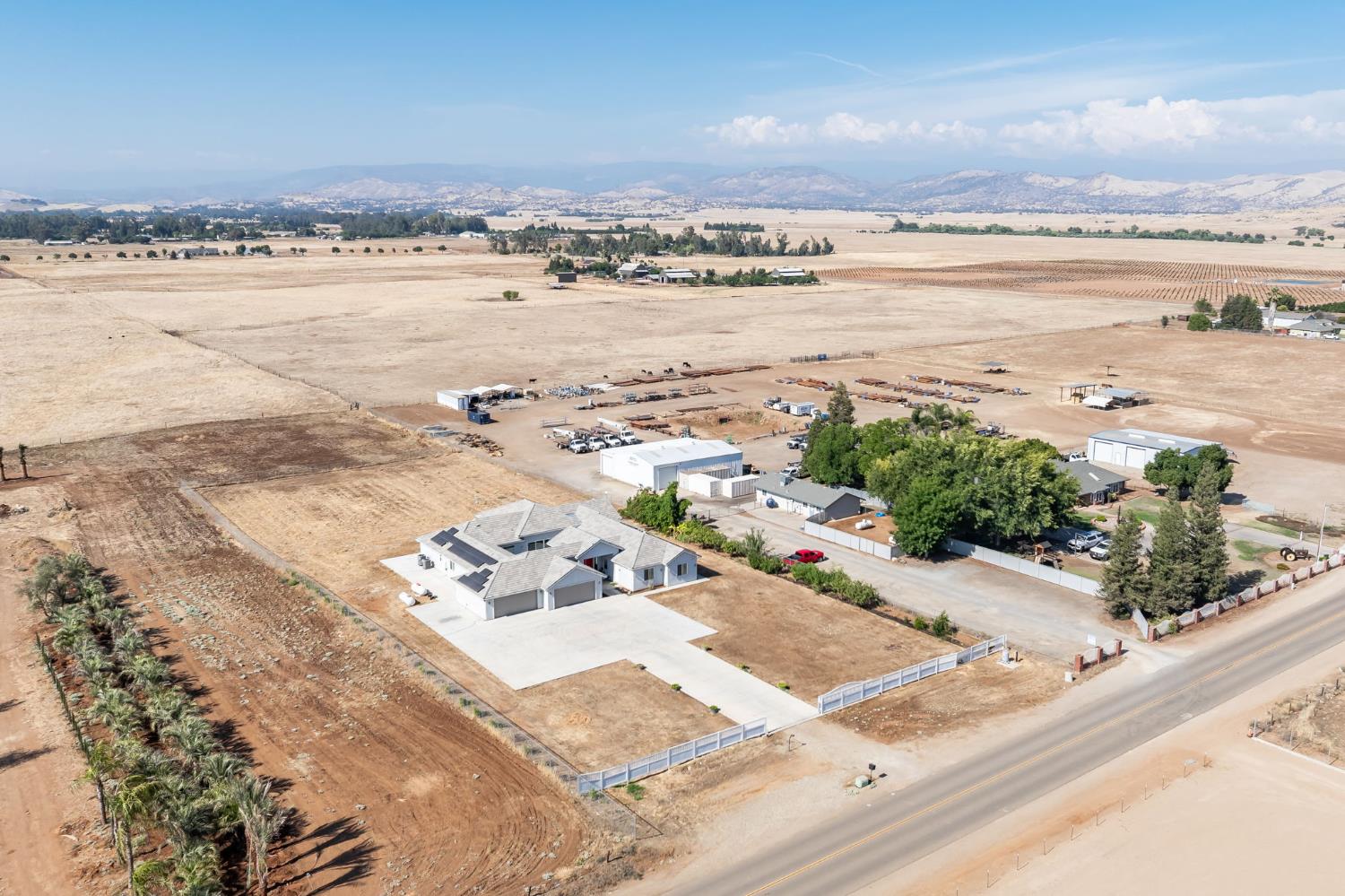 13212 E Shaw Ave, Sanger, CA 93657