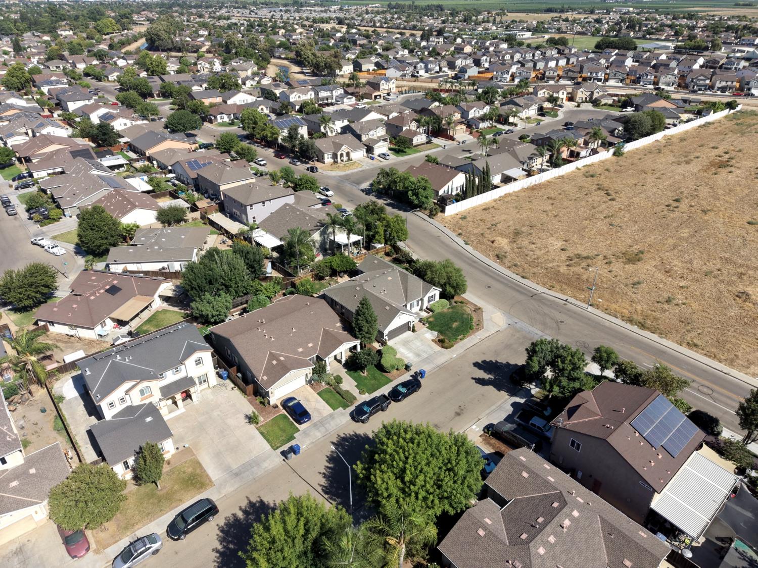 2297 S Adrian Ave, Fresno, CA 93727