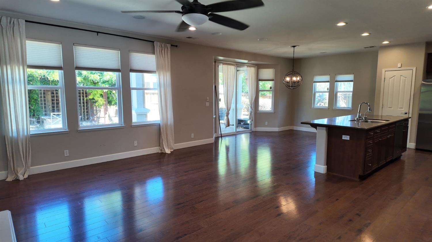 2297 S Adrian Ave, Fresno, CA 93727